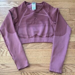 Gymshark Geo Seamless Long Sleeve Crop Top in Dusty Pink